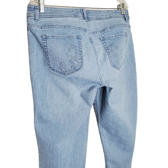 Chico's L 12 Size 2 Jeans Cropped Blue Denim Stretch Embellished Pockets Hi Rise - Picture 5 of 9